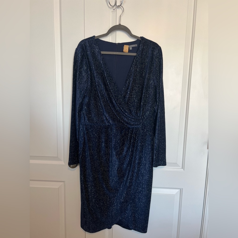 Perfect Holiday dress Size 16. Blue with silver. Long sleeve velvet dress.
